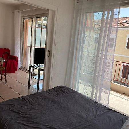 Studio A Sanary-Sur-Mer Avec Balcon A 200M Du Port Exterior photo