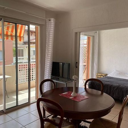 Studio A Sanary-Sur-Mer Avec Balcon A 200M Du Port Exterior photo